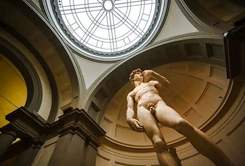 La maravillosa desproporción del David de Miguel Ángel