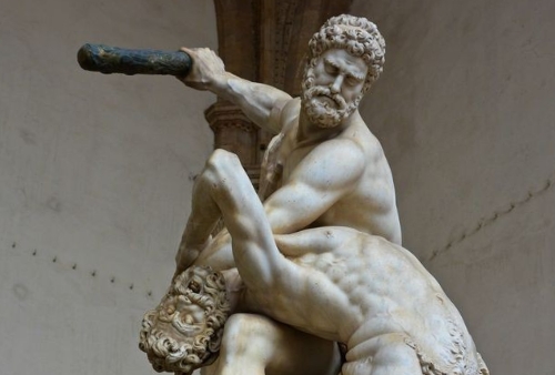 Hércules y el Centauro Neso: La Tragedia del Amor Envenenado