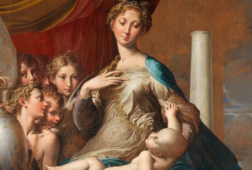 La Etérea Virgen del Cuello Largo